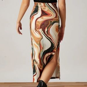 Side slit, midi skirt